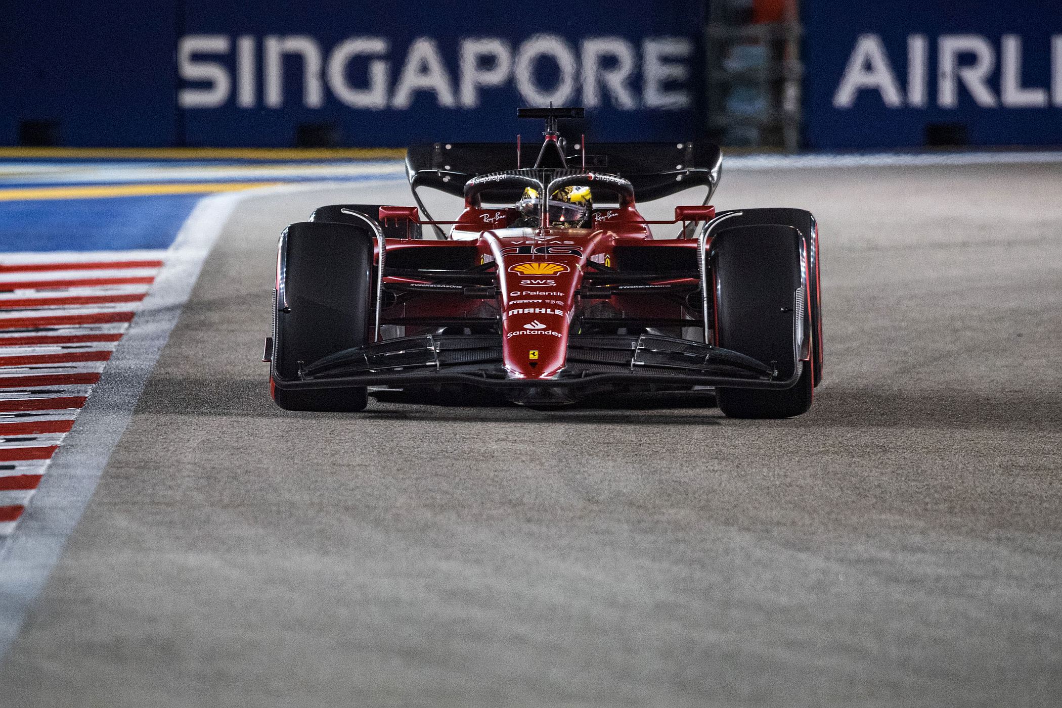 GP de Singapura Qualificação Charles Leclerc novamente na pole