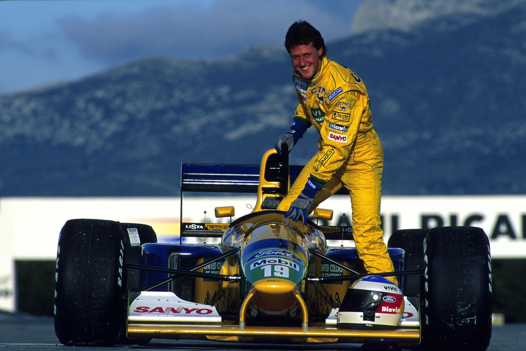 Schumacher destruindo sua Benetton nos treinos para o GP do Japão de 1