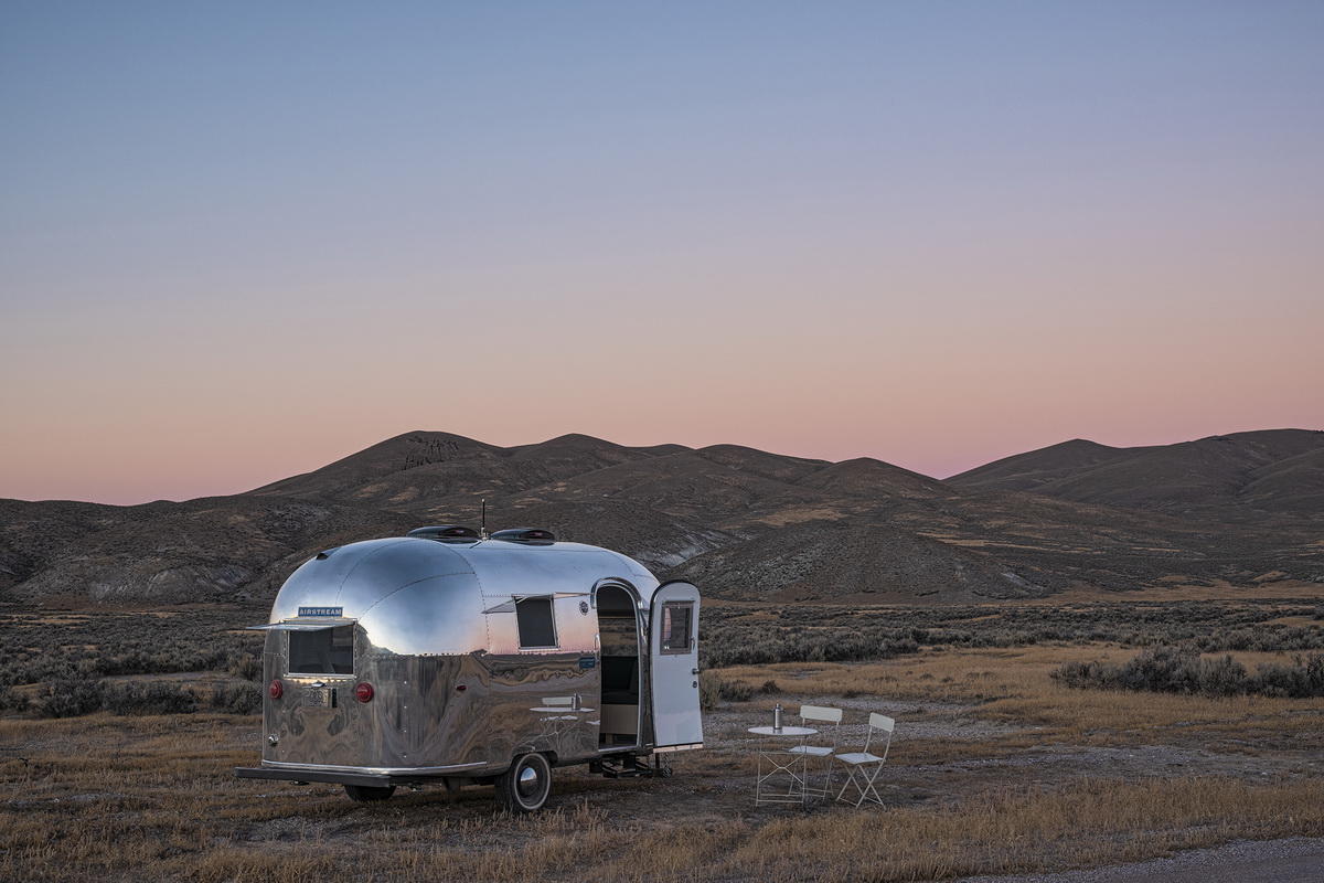 Trabalhar viajar e viver numa caravana chamada Bambi