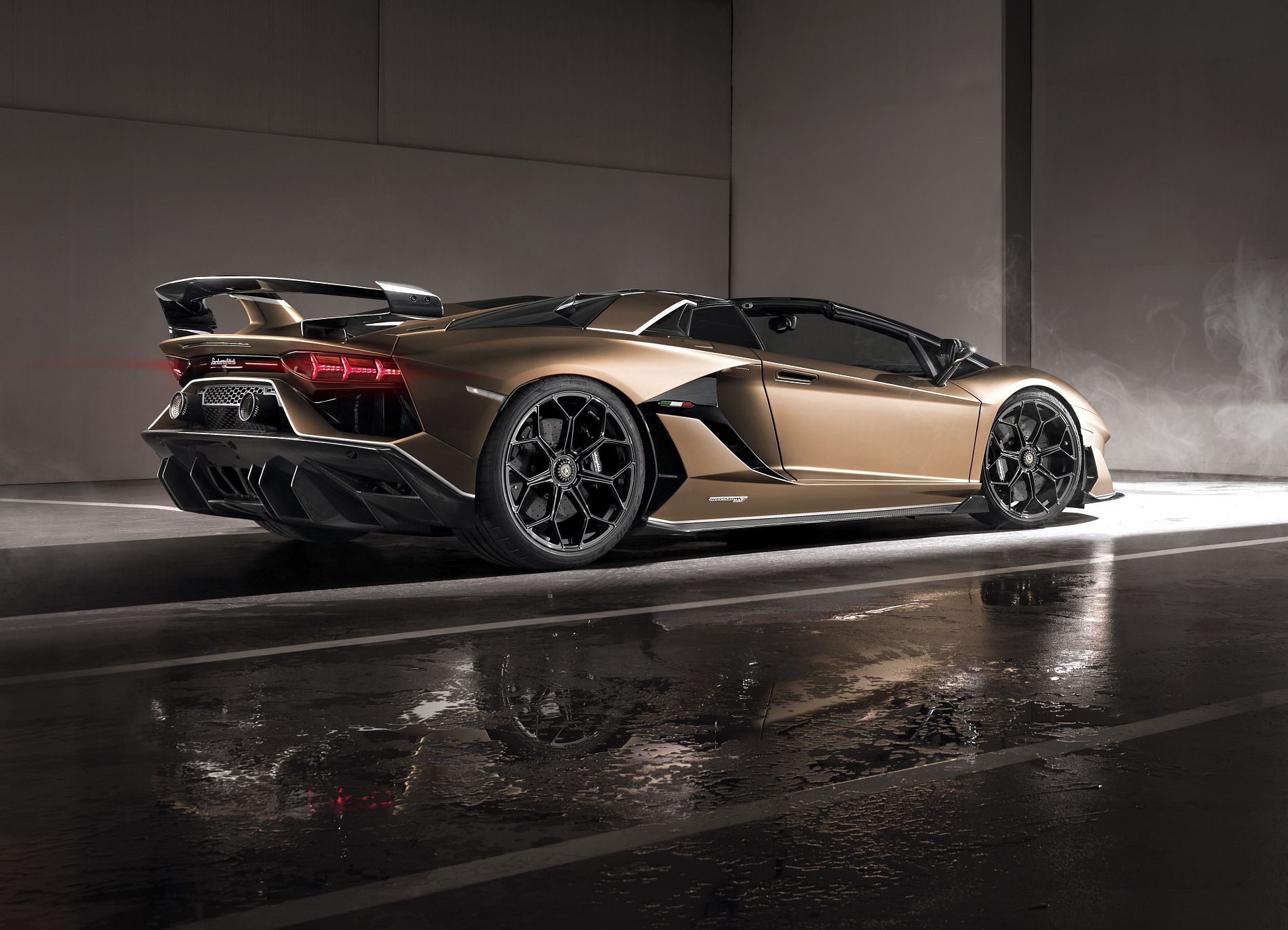 Lamborghini aventador svj характеристики