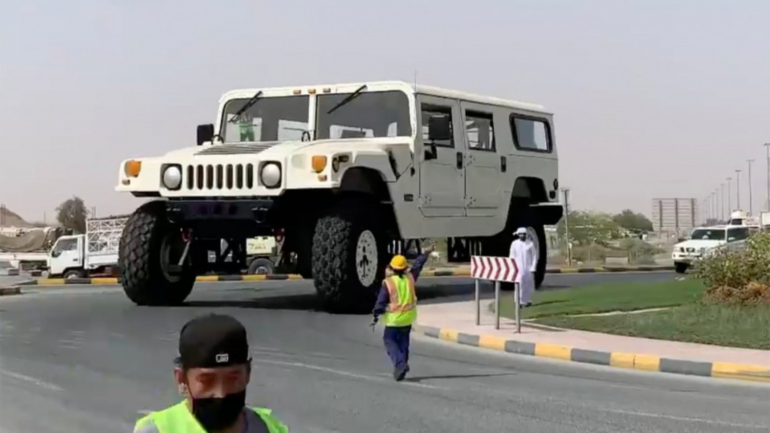 Maior Jeep Willys do mundo com 6m de altura