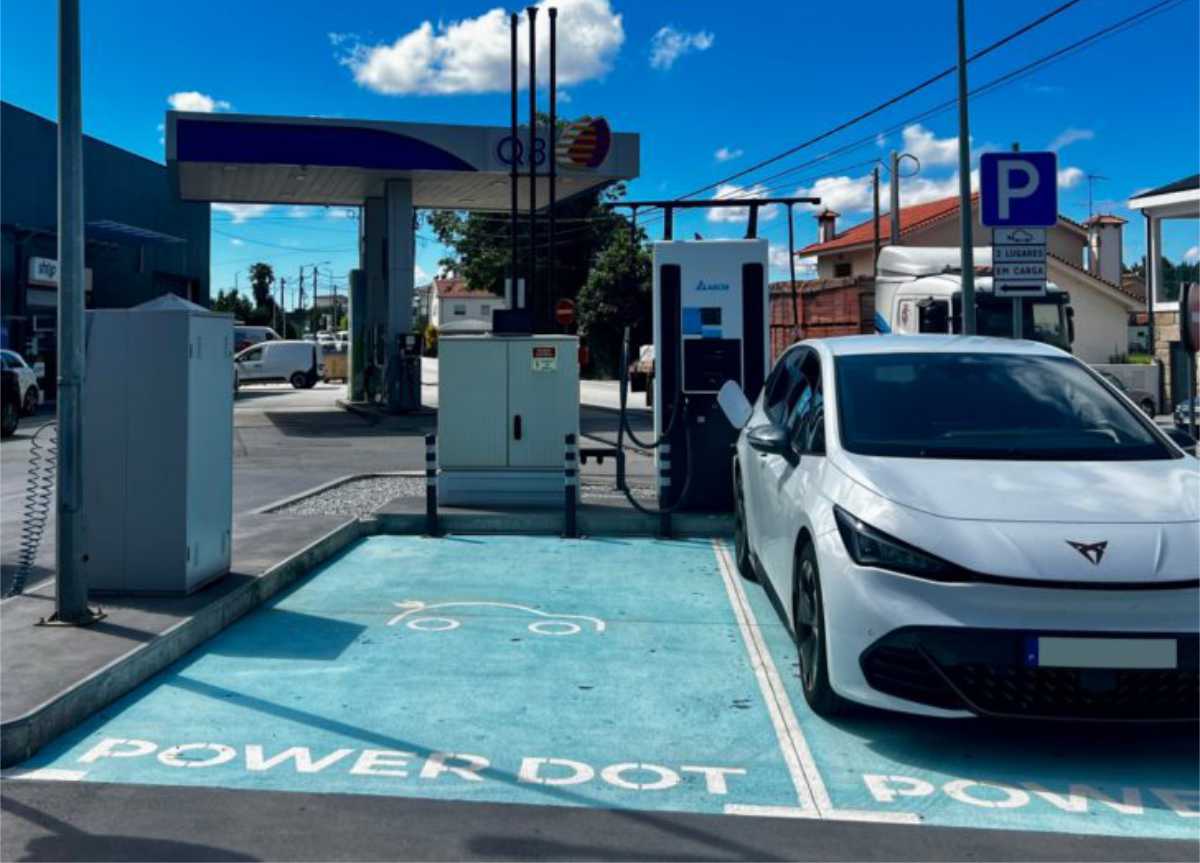 Prio compra postos da rede Q8 e aumenta oferta de carregadores elétricos